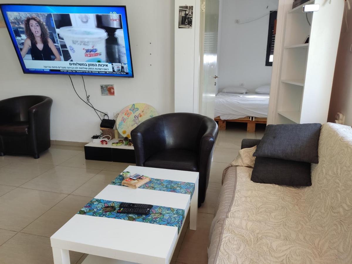 Family Master Lägenhet Nahariya Exteriör bild